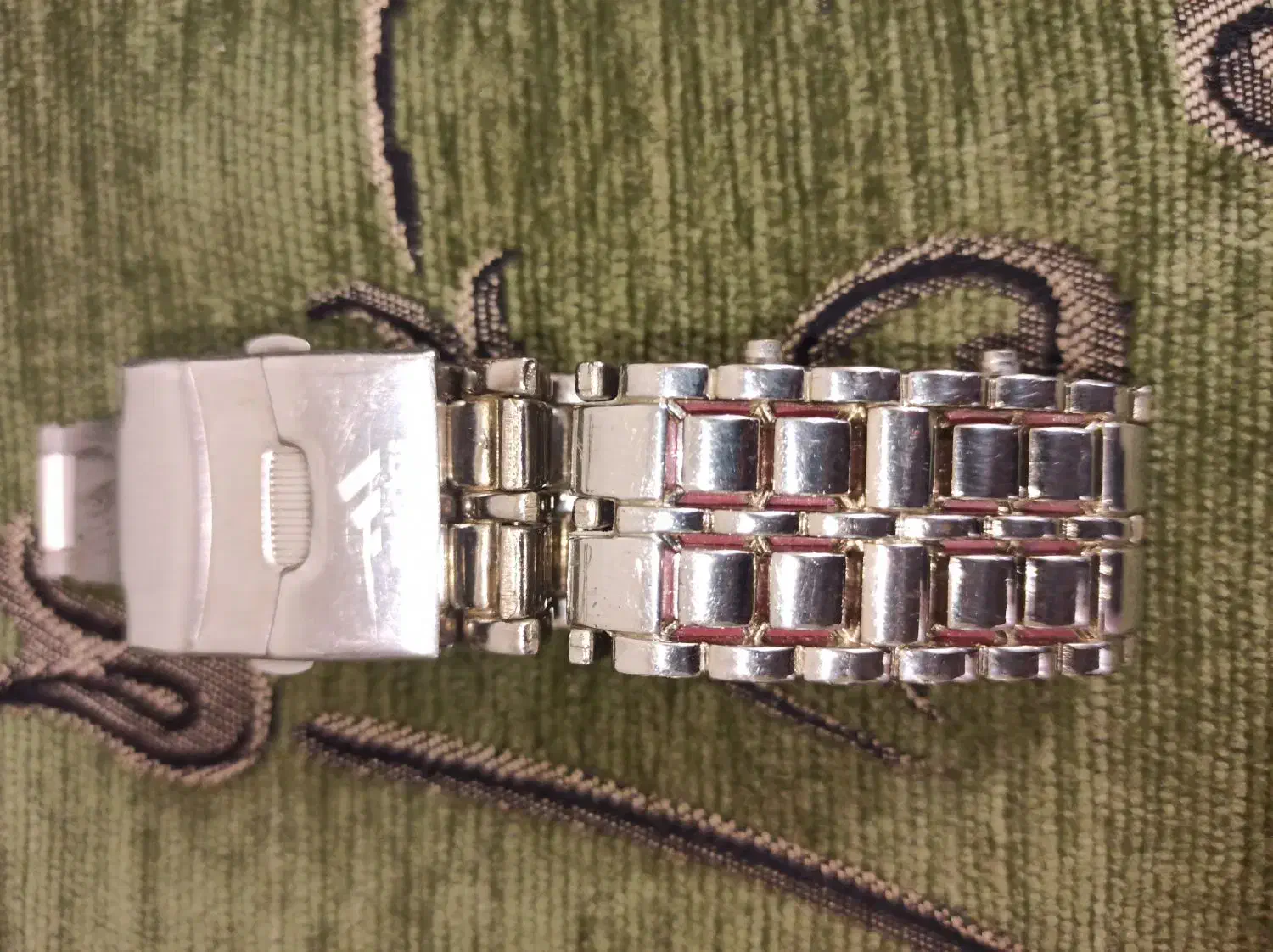 ساعت مچی|ساعت|پیشوا, |دیوار