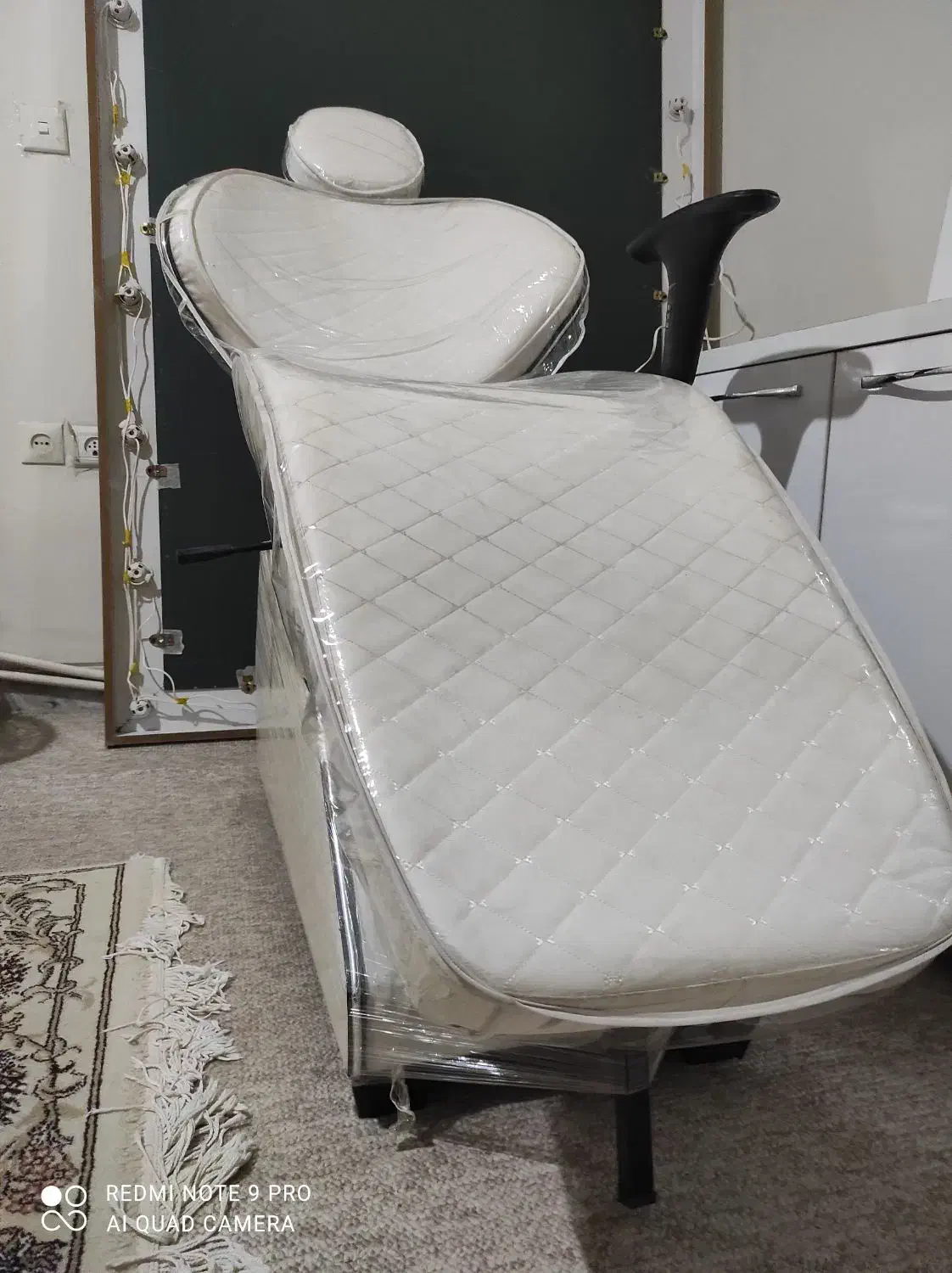 صندلی میکاپ|آرایشگاه و سالن‌های زیبایی|گنبد کاووس, |دیوار