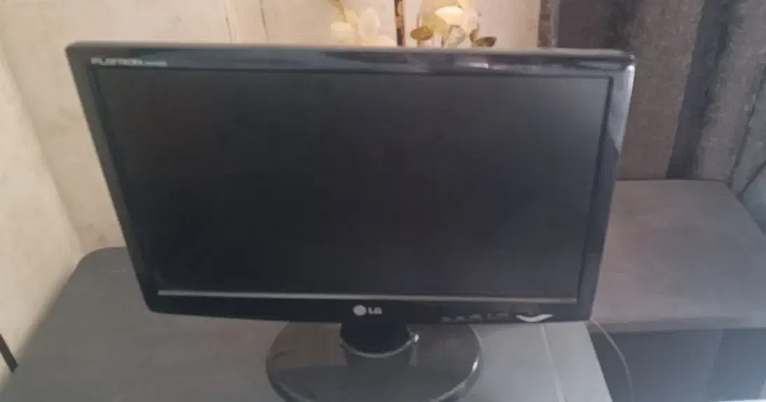 مانیتور|رایانه رومیزی|زاهدان, |دیوار