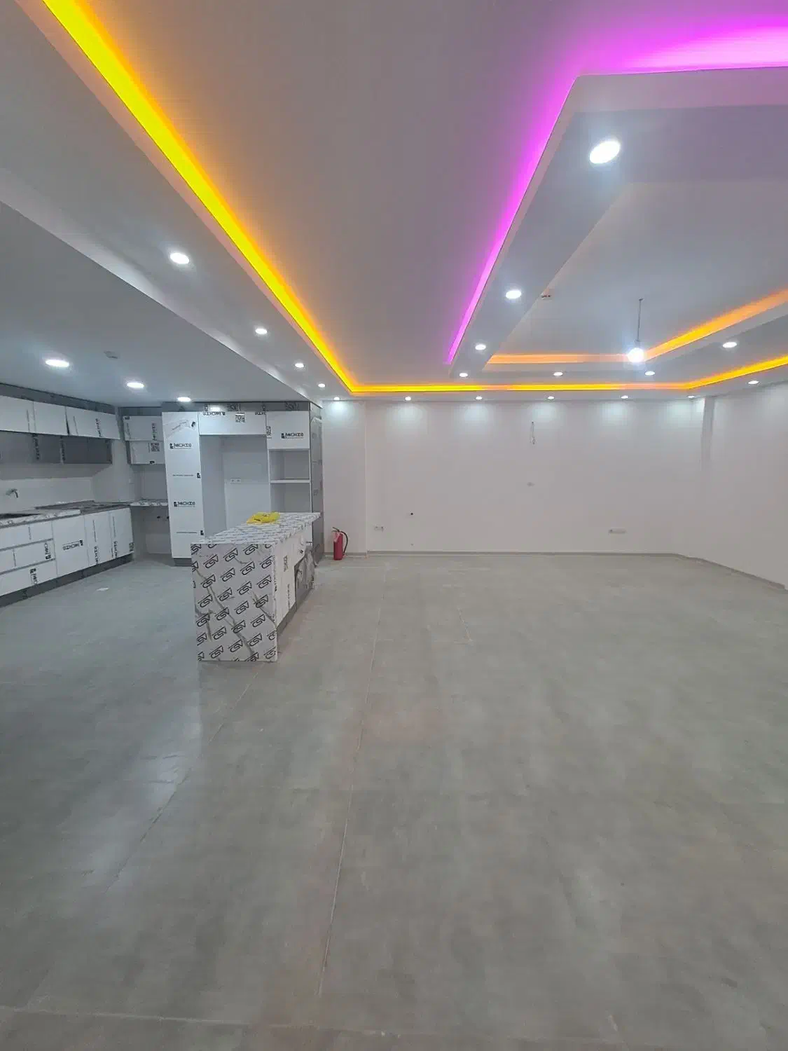 دو خوابه ۱۳۰ متری /لوکس /تکمیل/ملکی|فروش آپارتمان|شیراز, صنایع الکترونیک|دیوار