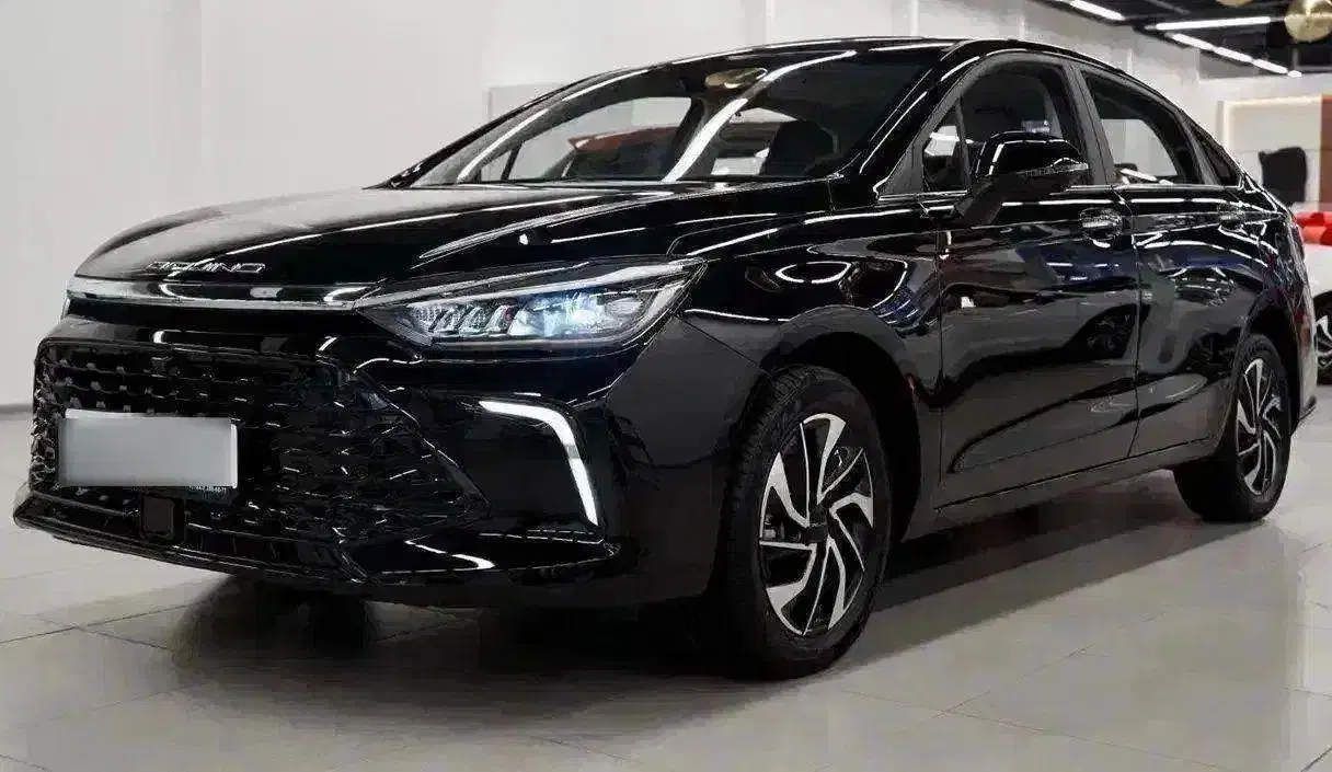 بیجینگ u5 p پلاس  معاوضه با ۲۰۷|خودرو سواری و وانت|تهران, سعادت‌آباد|دیوار