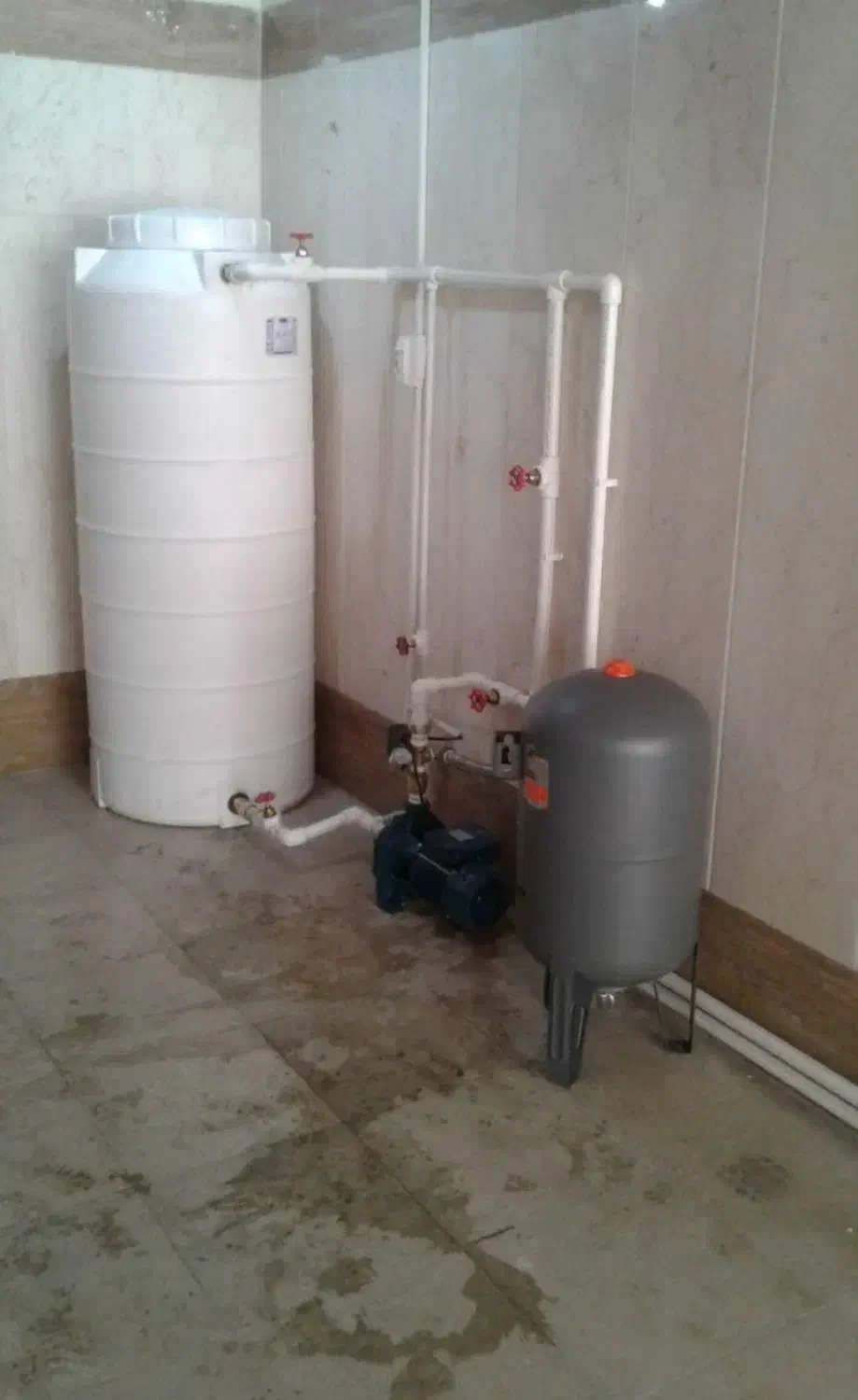 نصب پمپ،لوله کشی آب سردو گرم|خدمات پیشه و مهارت|ساوه, |دیوار