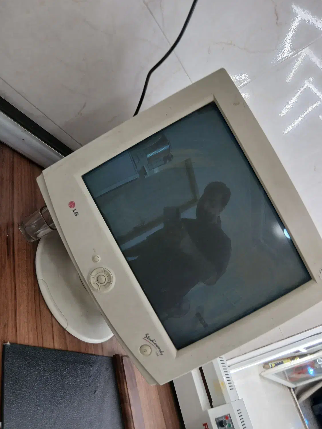 مانیتور  LG|قطعات و لوازم جانبی رایانه|گالیکش, |دیوار