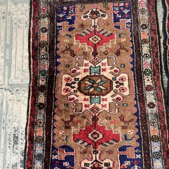 قالیچه دست باف قرمز|فرش|رودهن, |دیوار