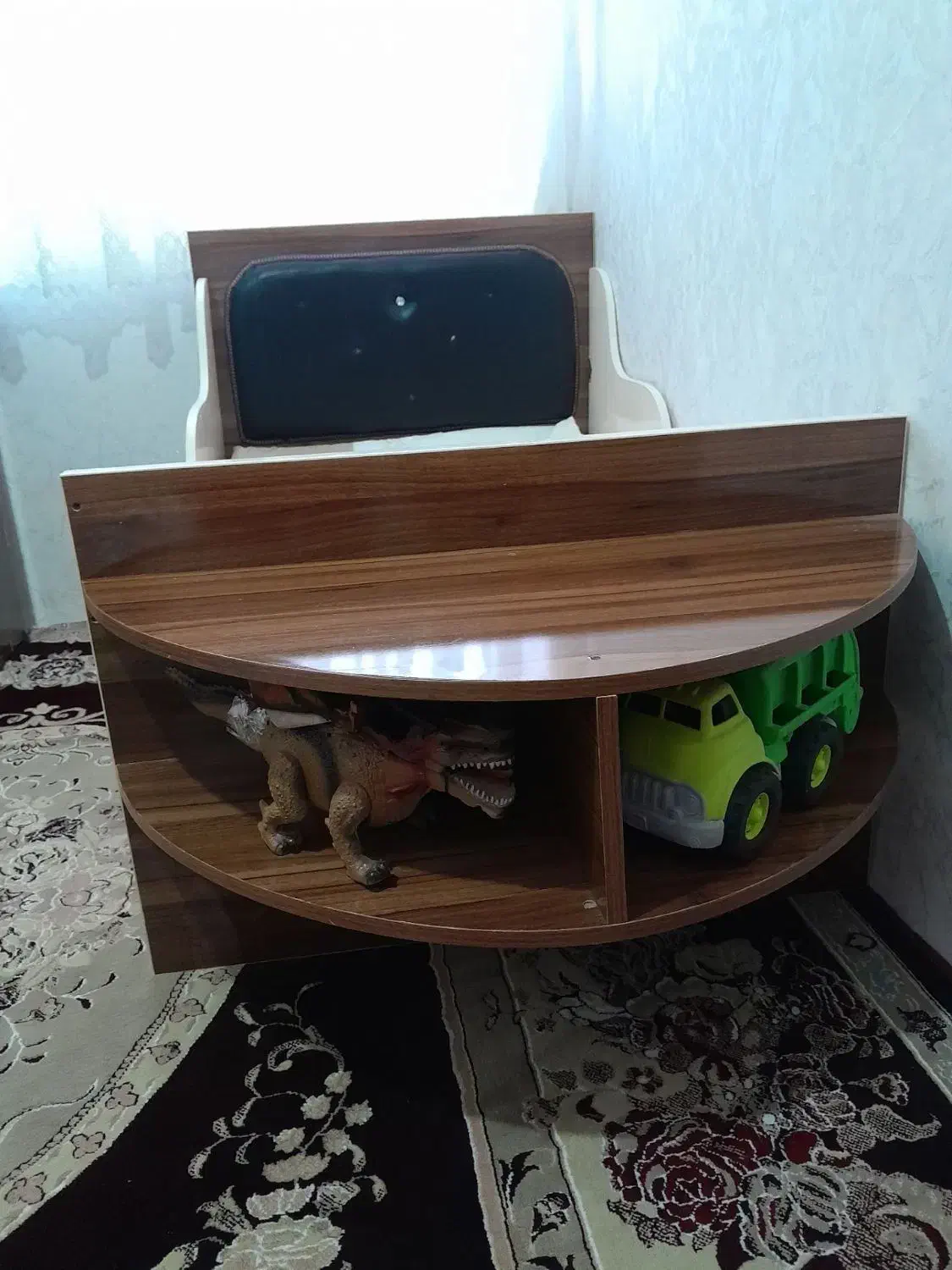 تخت و کمد کودک درحد نو|تخت و سرویس خواب|تربت‌حیدریه, شهرک ولیعصر|دیوار