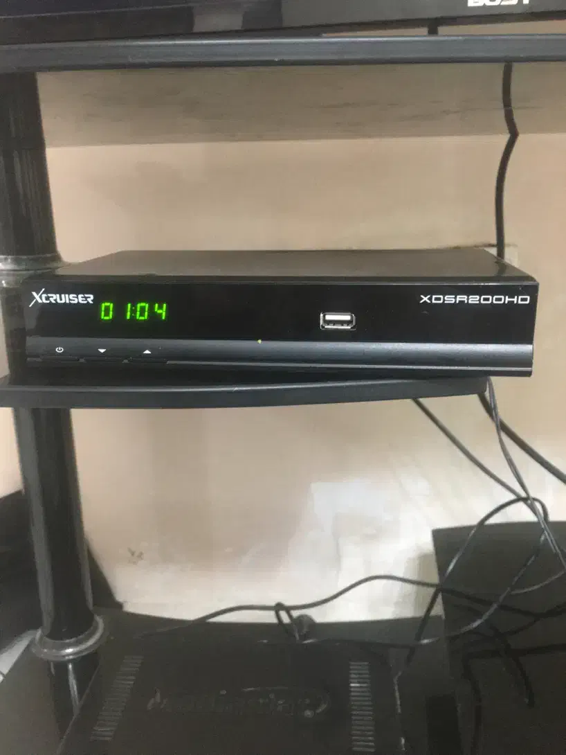 گیرنده دیجیتال|صوتی و تصویری|پرند, فاز ۳|دیوار