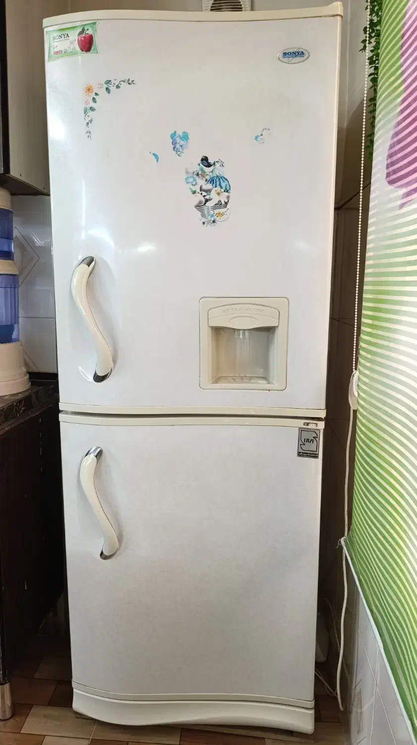 یخچال سونیا و تلوزیون۴۳اینچ هاردستون|تلویزیون و پروژکتور|اسلام‌شهر, شهرک قائمیه|دیوار