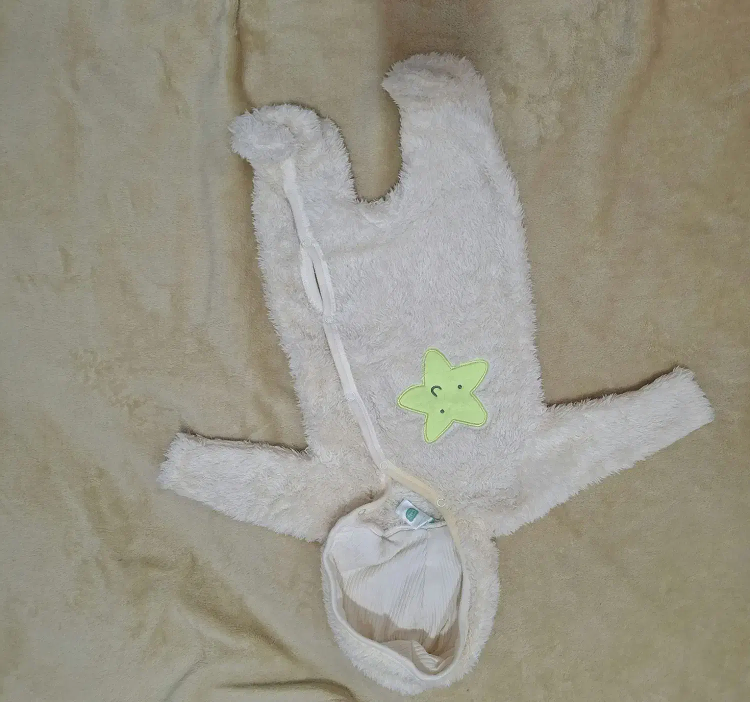 قنداق فرنگی|کفش و لباس بچه|شیراز, قلعه نو|دیوار