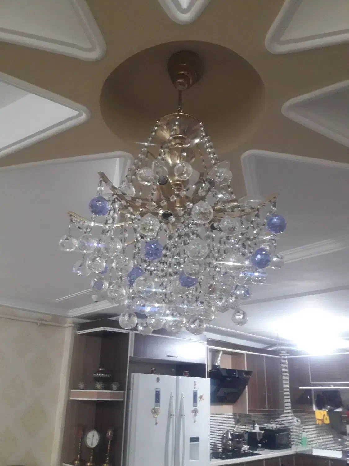 لوستر|لوستر و چراغ آویز|اهواز, فرهنگ شهر|دیوار