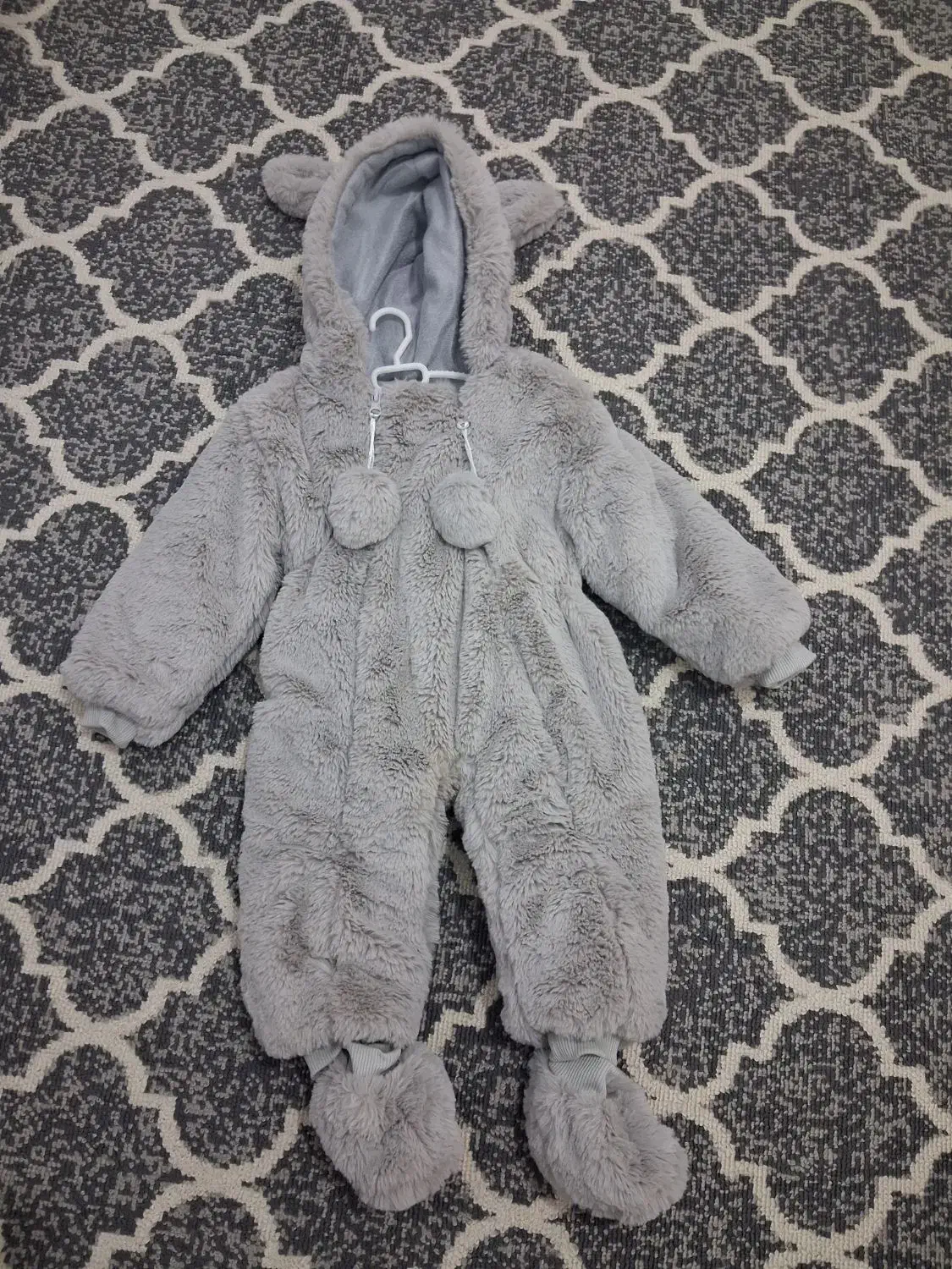 سرهمی خزدار|کفش و لباس بچه|مشهد, کوی دروی|دیوار