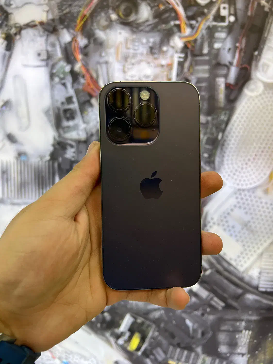 ایفون ۱۴ پرو ۲۵۶ در حد بسیار تمیز با ریجستری|موبایل|اصفهان, مفتح|دیوار