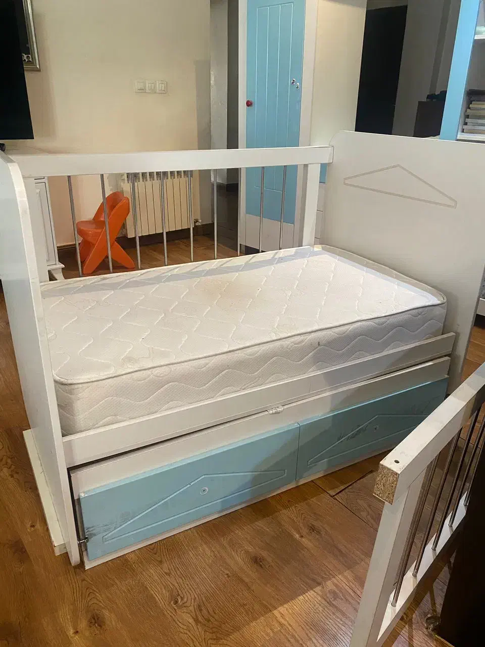 سرویس کمد تخته خواب کودک به فروش میرسد|تخت و سرویس خواب|گرگان, |دیوار