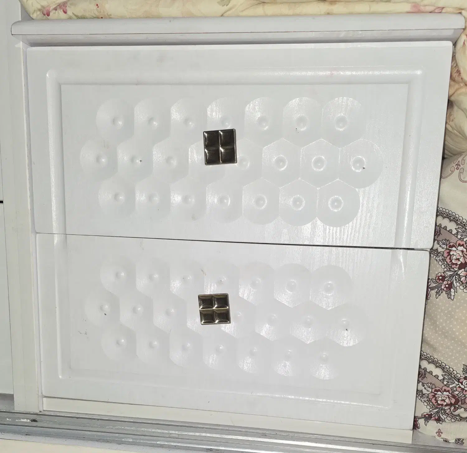 تخت و تشک دونفره|تخت و سرویس خواب|قرچک, شهرک طلائیه|دیوار