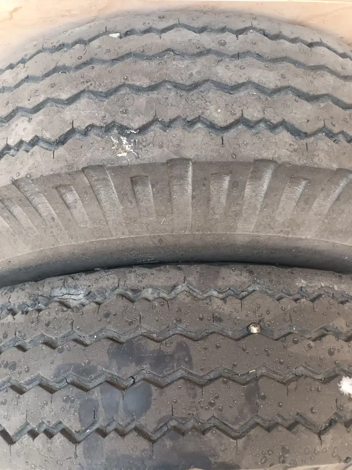 لاستیک و رینگ خاور|قطعات یدکی و لوازم جانبی|قرچک, مهدیه|دیوار