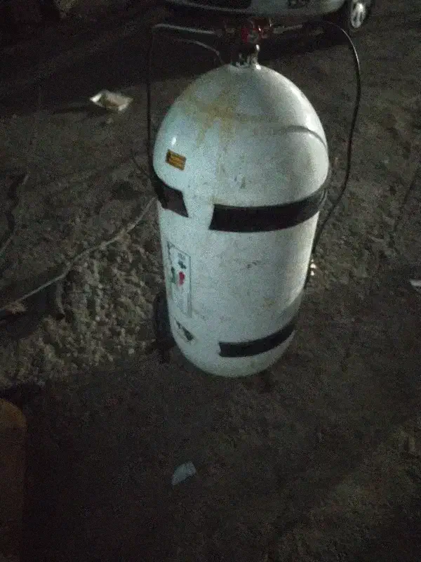 یه عدد کپسول CNG|قطعات یدکی و لوازم جانبی|هشتگرد, هشتگرد قدیم|دیوار