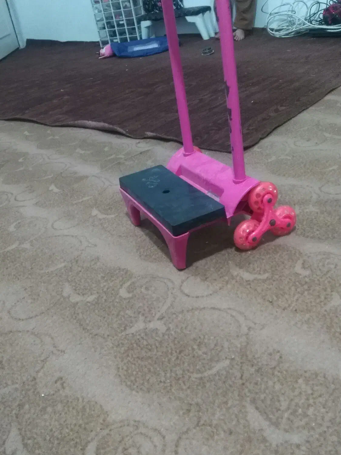 چرخ کیف مدرسه|کیف، کفش، کمربند|بوشهر, |دیوار