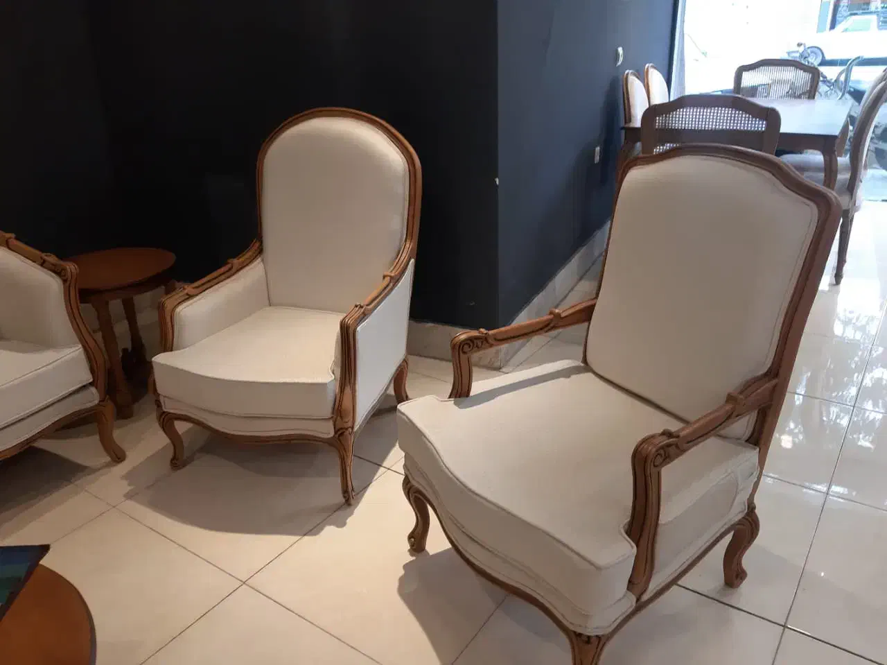 مبل ۷نفره فرانسوی|مبلمان خانگی و میز عسلی|خمینی‌شهر, |دیوار