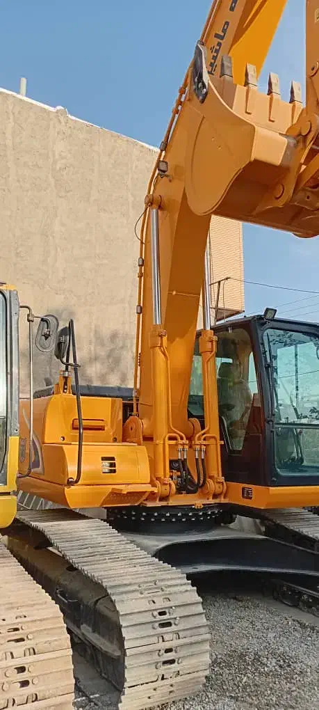 فروش بیل مکانیکی ۲۲۵ تیراژه|خودرو سنگین|اسلام‌شهر, شهرک قائمیه|دیوار