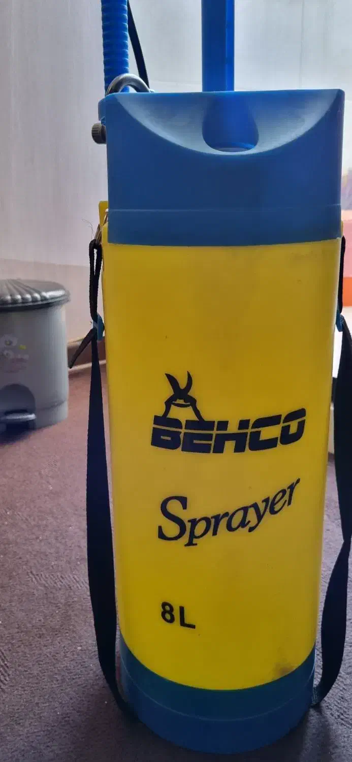 سم پاش ۸ لیتری|خدمات باغبانی و درختکاری|صدرا-فارس, فاز ۱|دیوار