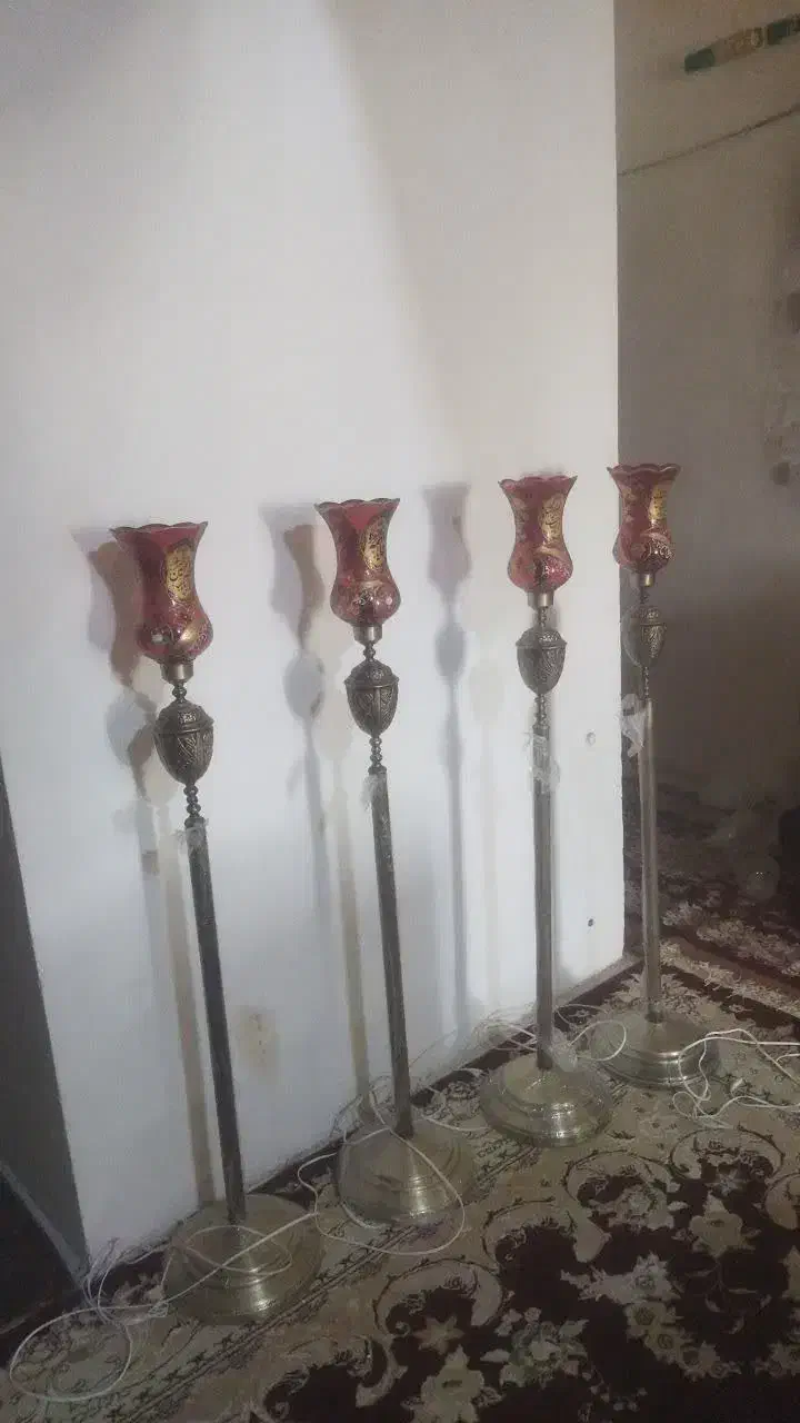 شمعدان کنار سالنی کنار منبری با چراغ مذهبی چهارعدد|صنایع دستی و سایر لوازم تزئینی|مشهد, مشکینی (شهرک غرب)|دیوار