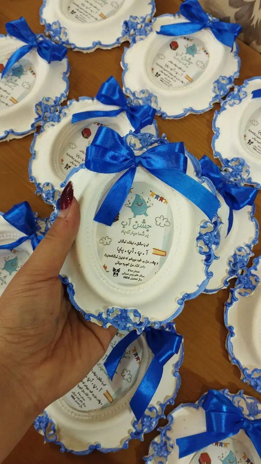 گیفت یادبود مدارس عروس و سازمانی|صنایع دستی و سایر لوازم تزئینی|نجفآباد, منتظری شمالی|دیوار