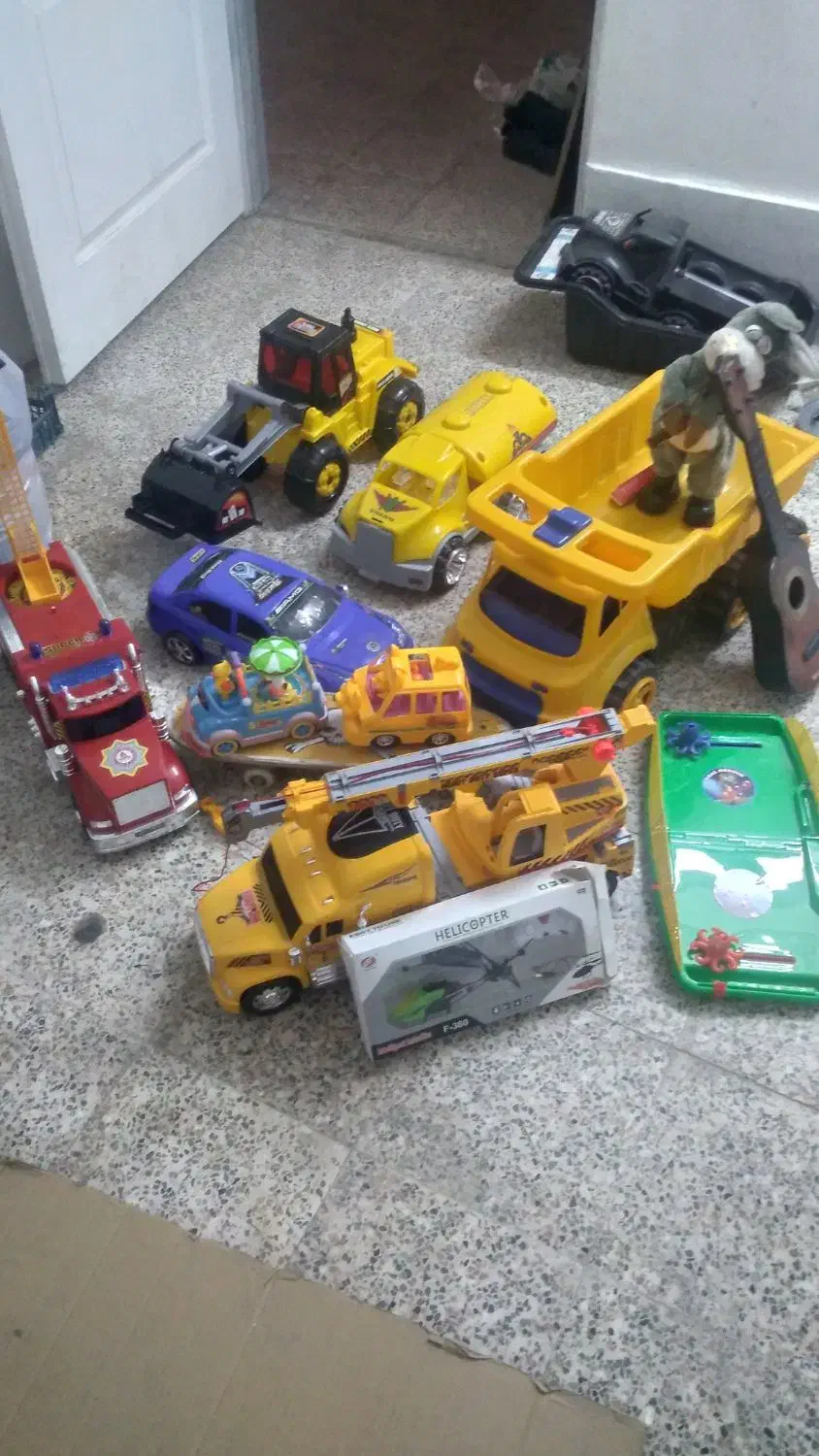 کلی اسباب بازی تمیز و سالم|اسباب‌بازی بچه|زنجان, |دیوار