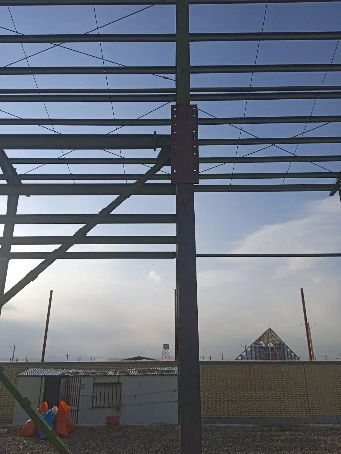 اجرای جوشکاری اسکلت و نیمه اسکلت|خدمات پیشه و مهارت|همدان, |دیوار