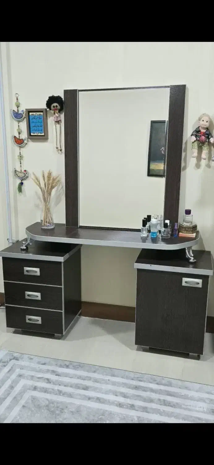 تخت خواب و میز آرایش|تخت و سرویس خواب|گنبد کاووس, |دیوار