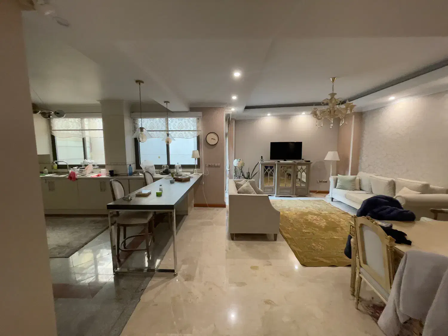 نیاوران گلسنگ ۱۷۰ متر ۳ خواب تک واحدی