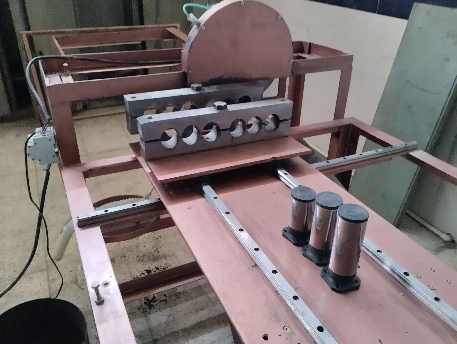 دستگاه تولید پایه کابینت|ماشین‌آلات صنعتی|گلمکان, |دیوار