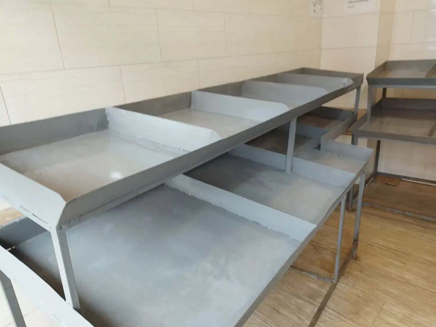 فروش قفسه های اهنی|فروشگاه و مغازه|بندر انزلی, جهانگانی|دیوار