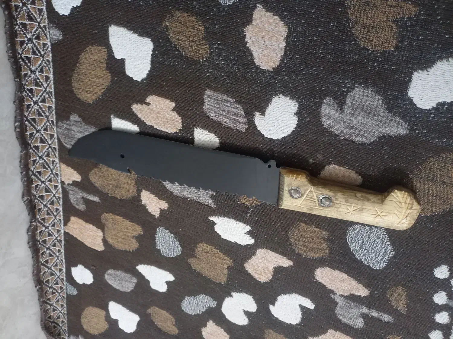 چاقو|کلکسیون اشیاء عتیقه|آبادان, |دیوار