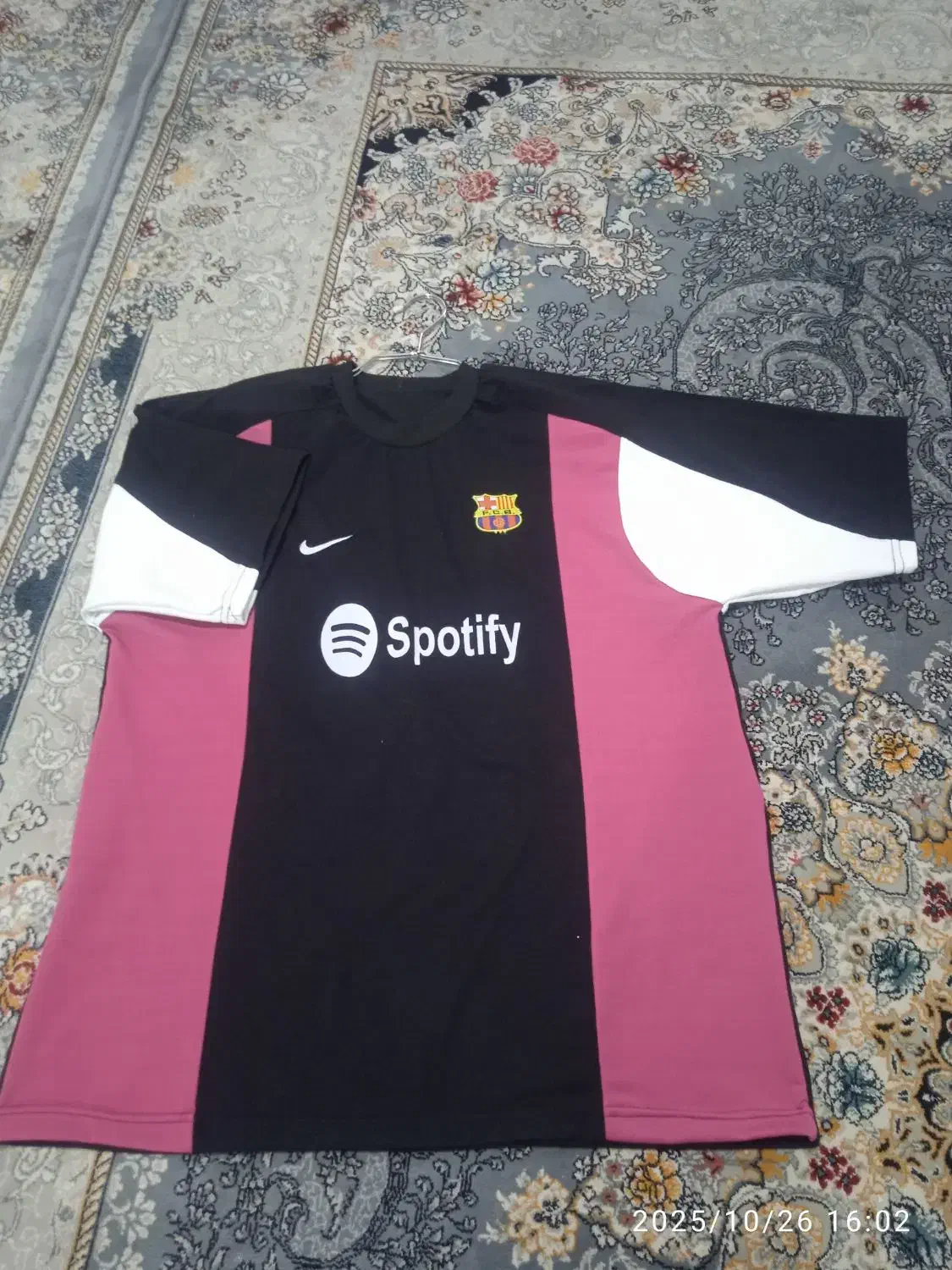 لباس .تیشرت|لباس|هشتگرد, شهرک فرهنگیان|دیوار