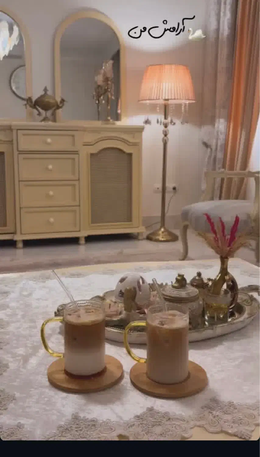 آباژور|چراغ خواب و آباژور|قم, باغ شریفی|دیوار