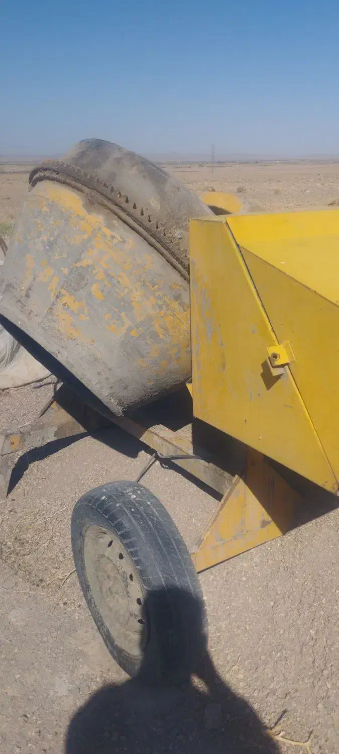 خردکن و همزن|خردکن، آسیاب، غذاساز|سده (خراسان جنوبی), |دیوار