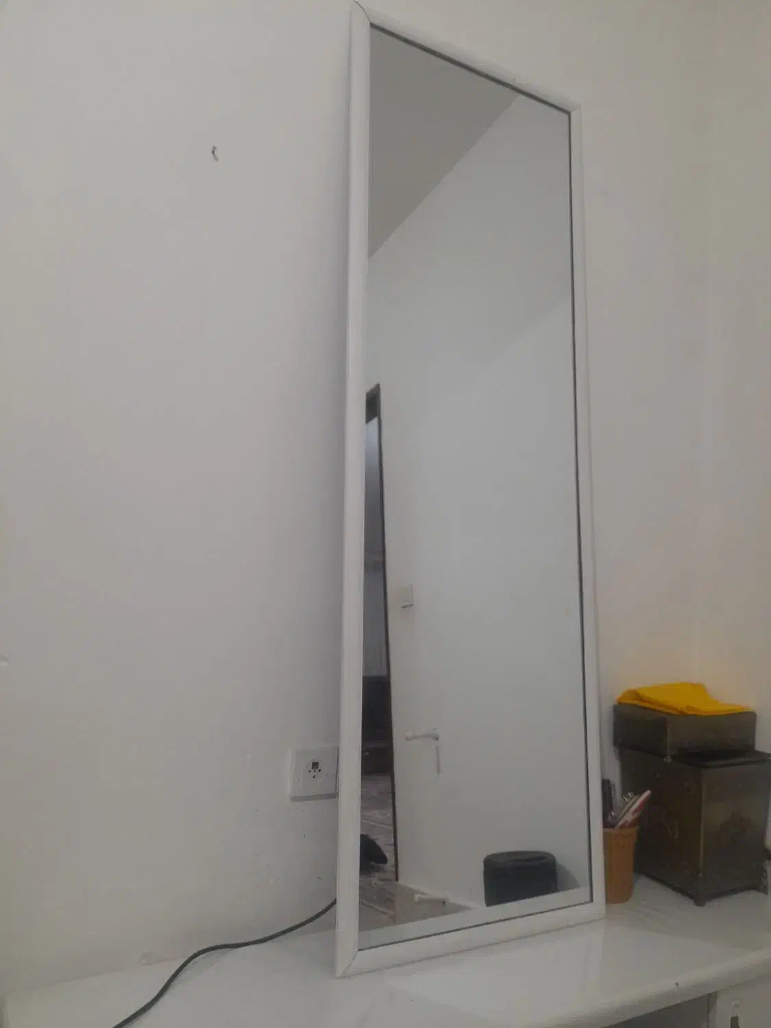 ایینه|آینه|الیگودرز, |دیوار