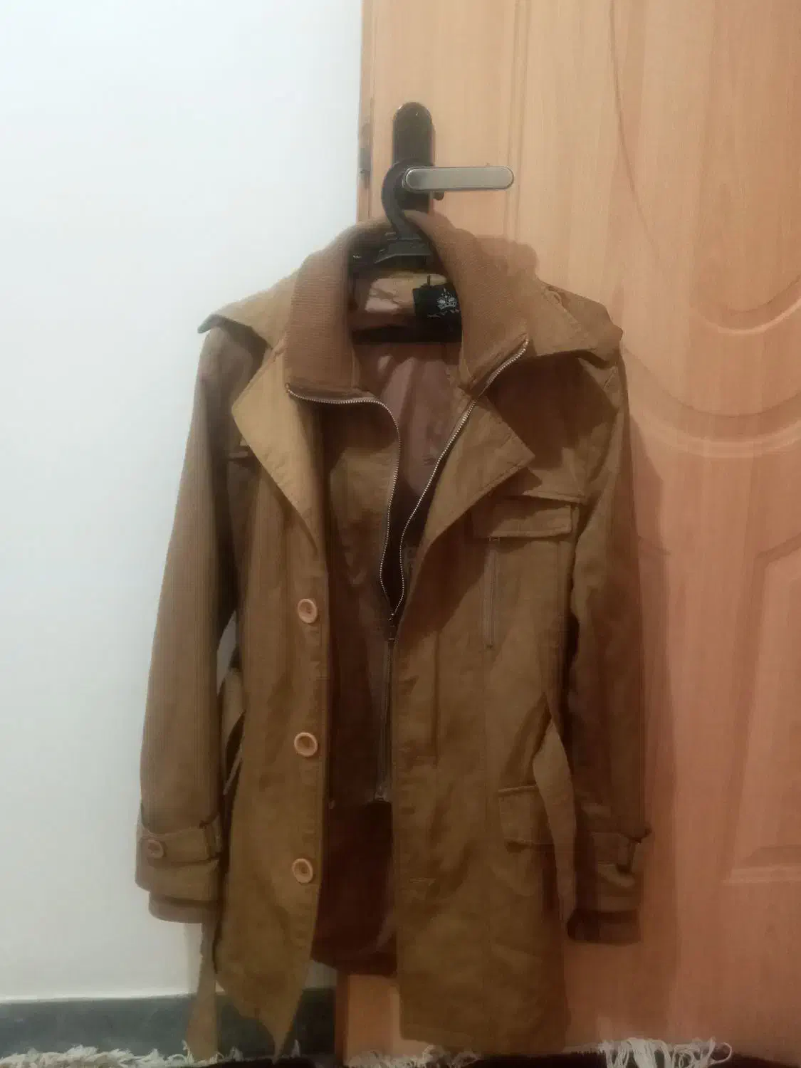 پالتوشیک|لباس|دره شهر, |دیوار