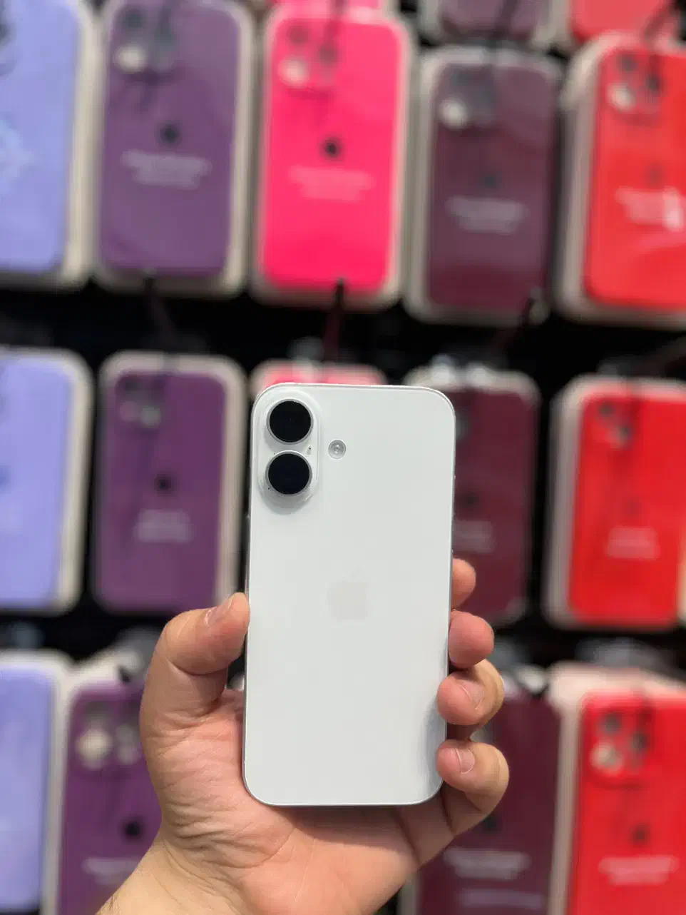 آیفون ۱۶ نرمال سفید|موبایل|تهران, صادقیه|دیوار