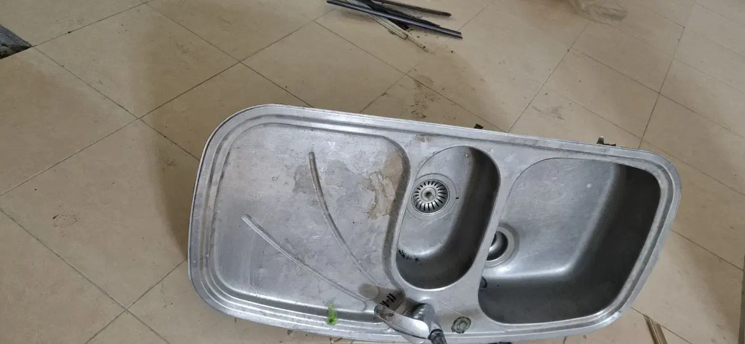 سینک سالم|مصالح و تجهیزات ساختمان|اصفهان, خواجه عمید|دیوار