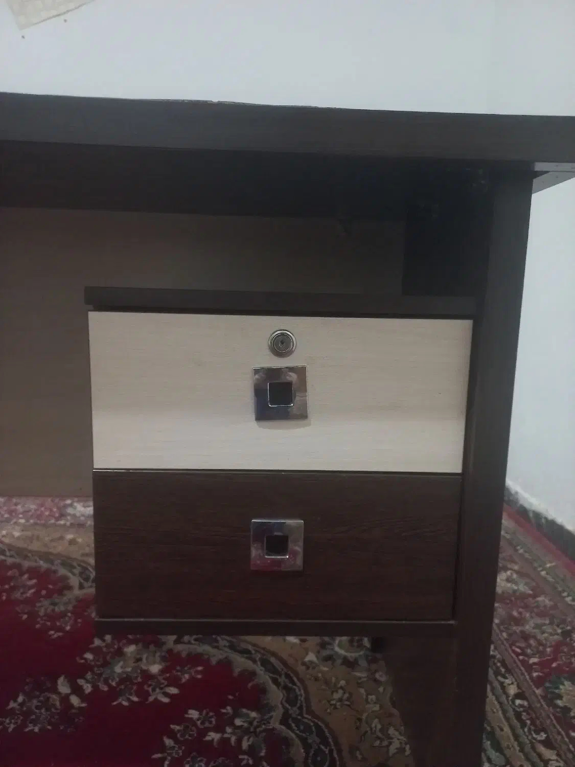 میز کامپیوتر سالم و تمیز|میز تحریر و کامپیوتر|جیرفت, |دیوار