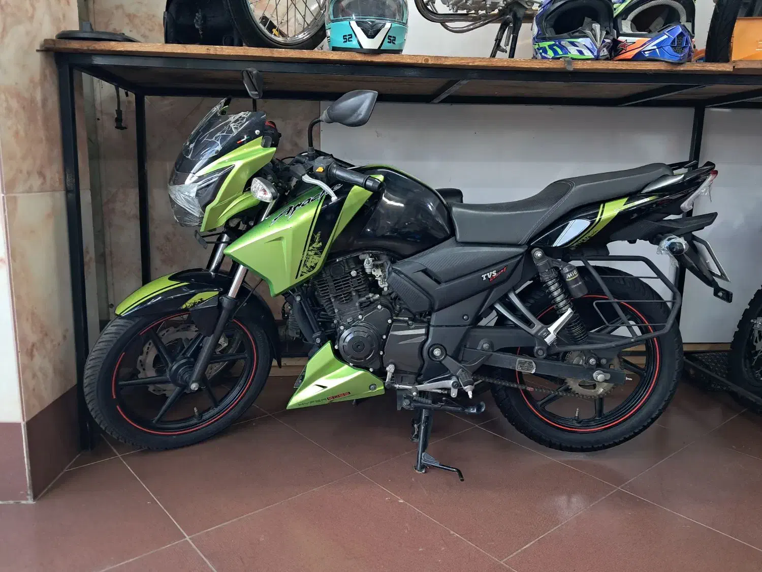 صفر ۹۵|موتورسیکلت|لاهیجان, شیشه گران|دیوار