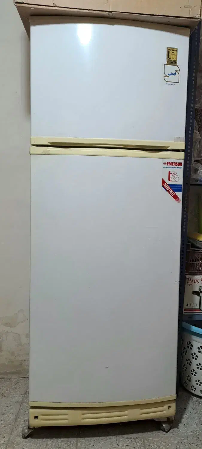 یخچال فریزر اِمرسان(سالم و تمیز)|یخچال و فریزر|اصفهان, دهنو|دیوار