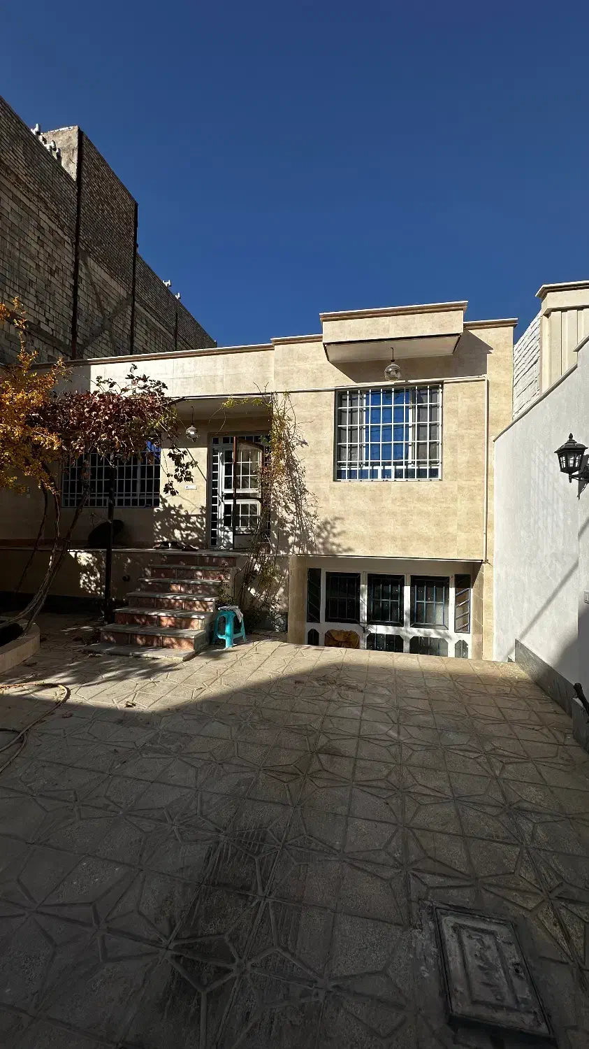 مسکونی خوش نقشه ویلایی بازسازی شده|فروش خانه و ویلا|گرمه, |دیوار