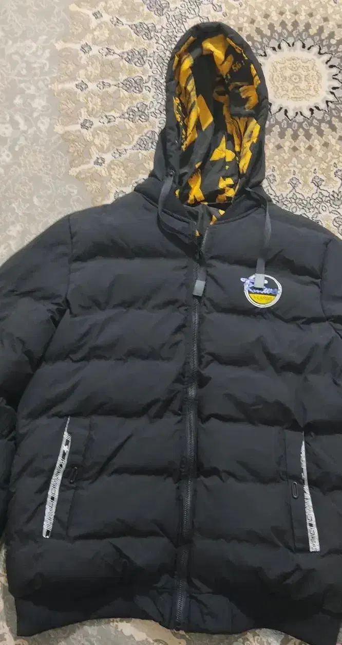 کاپشن دو رویع|لباس|بروجرد, |دیوار