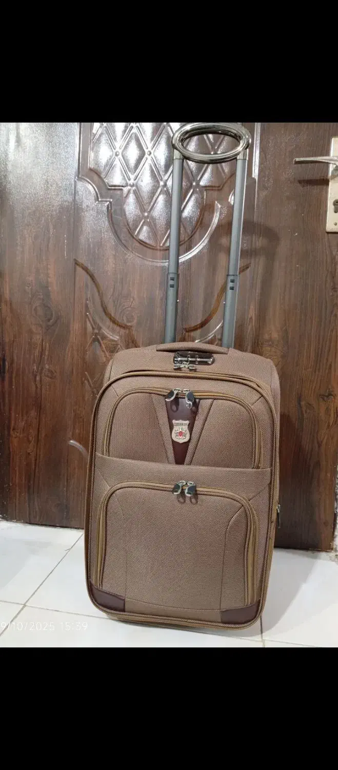 چمدان مسافرتی درحدنو سالم و تمیز|کیف، کفش، کمربند|رشت, سلیمانداراب|دیوار