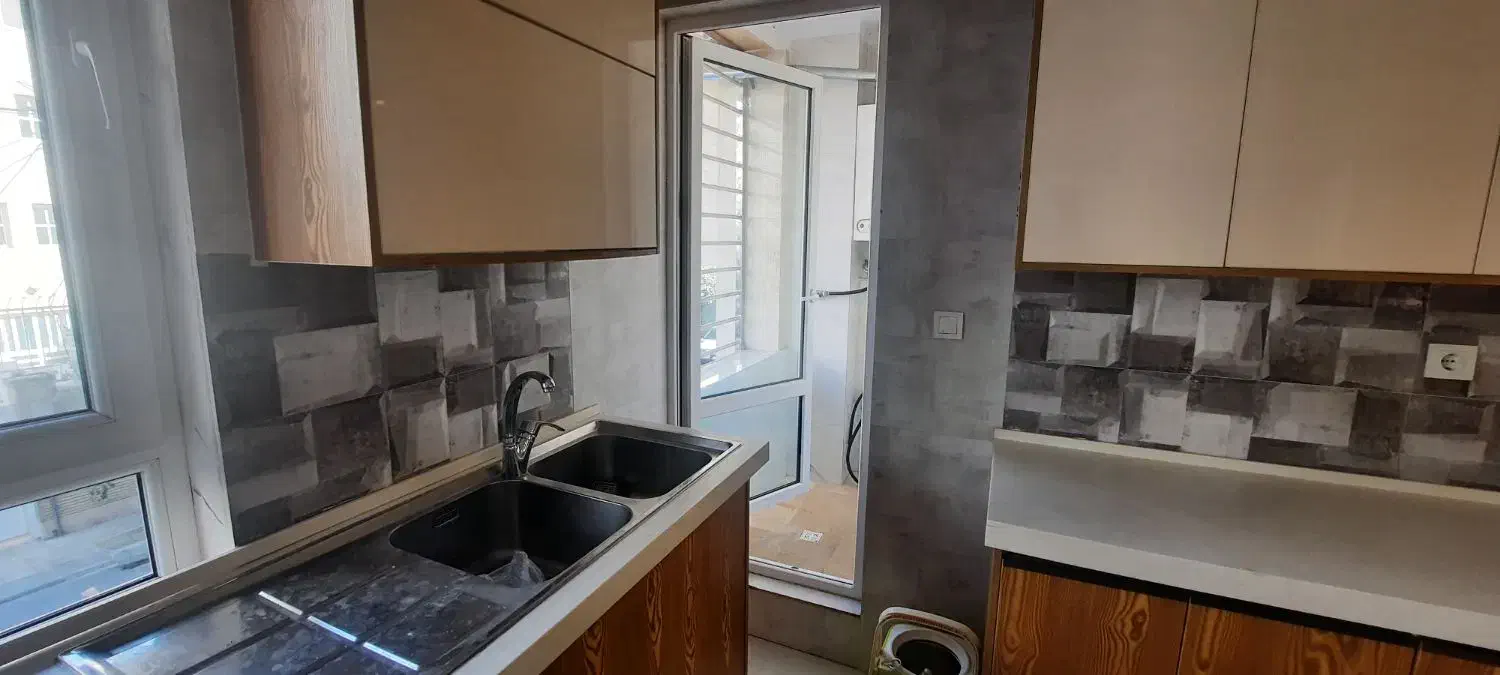 رهن و اجاره آپارتمان ۹۰ متری شمال ستارخان