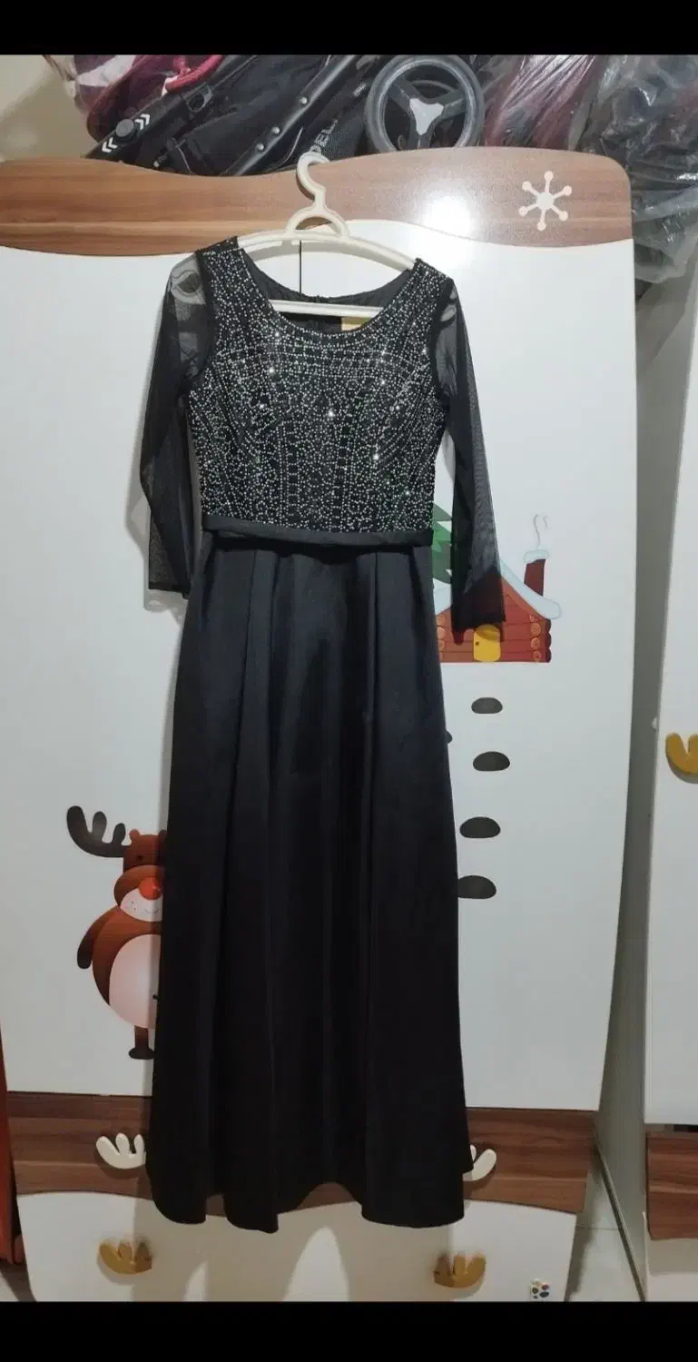 لباس مجلسی|لباس|کرج, ساماندهی|دیوار