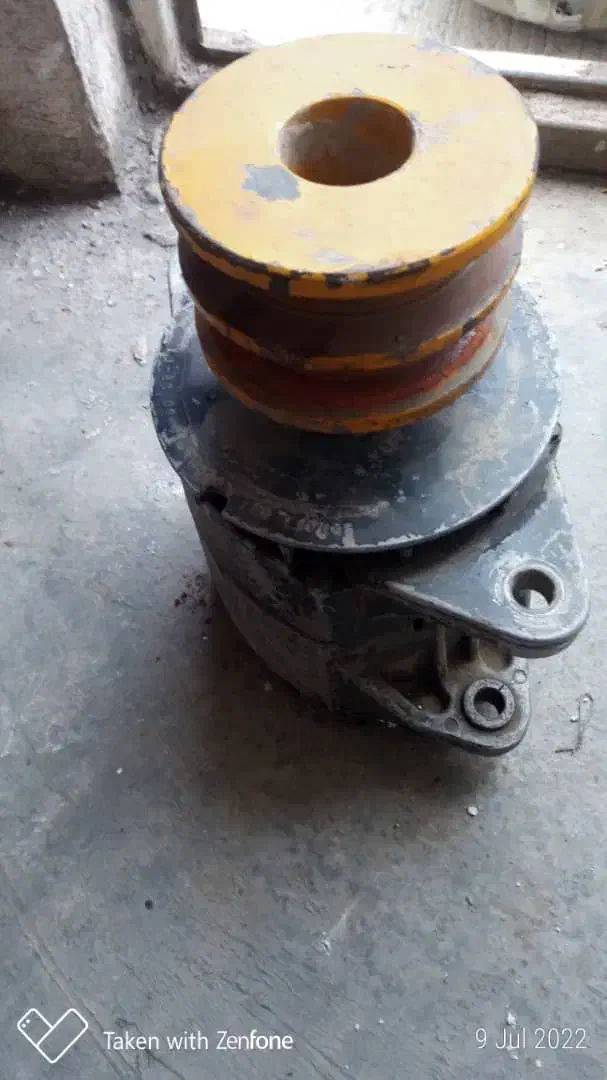 چرخ بلدوزر D7واستارت ودینام دی ۷وفیلتر گیربکس|خودرو سنگین|گرگان, |دیوار