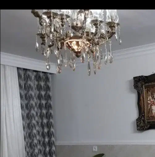 لوستر هشت شاخه|لوستر و چراغ آویز|شهریار, رضی آباد بالا|دیوار