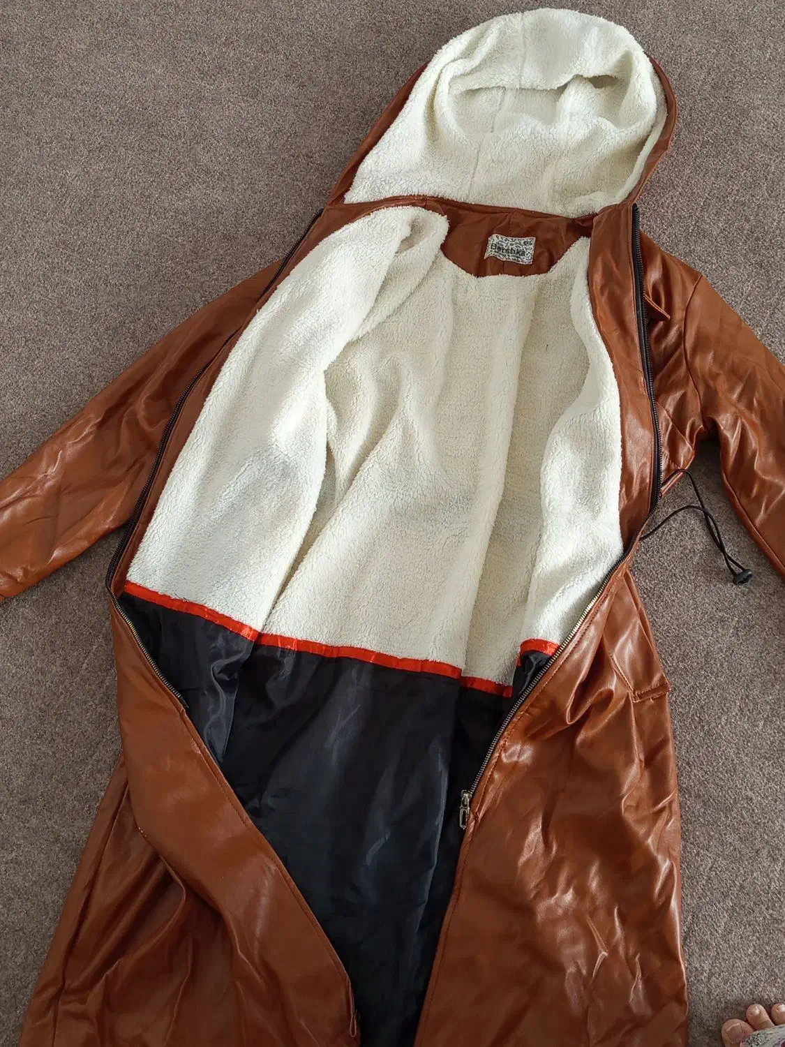 کت چرم|لباس|مریوان, |دیوار